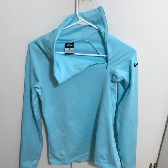 Nike Dri-fit quarter zip. - Picture 2 of 5